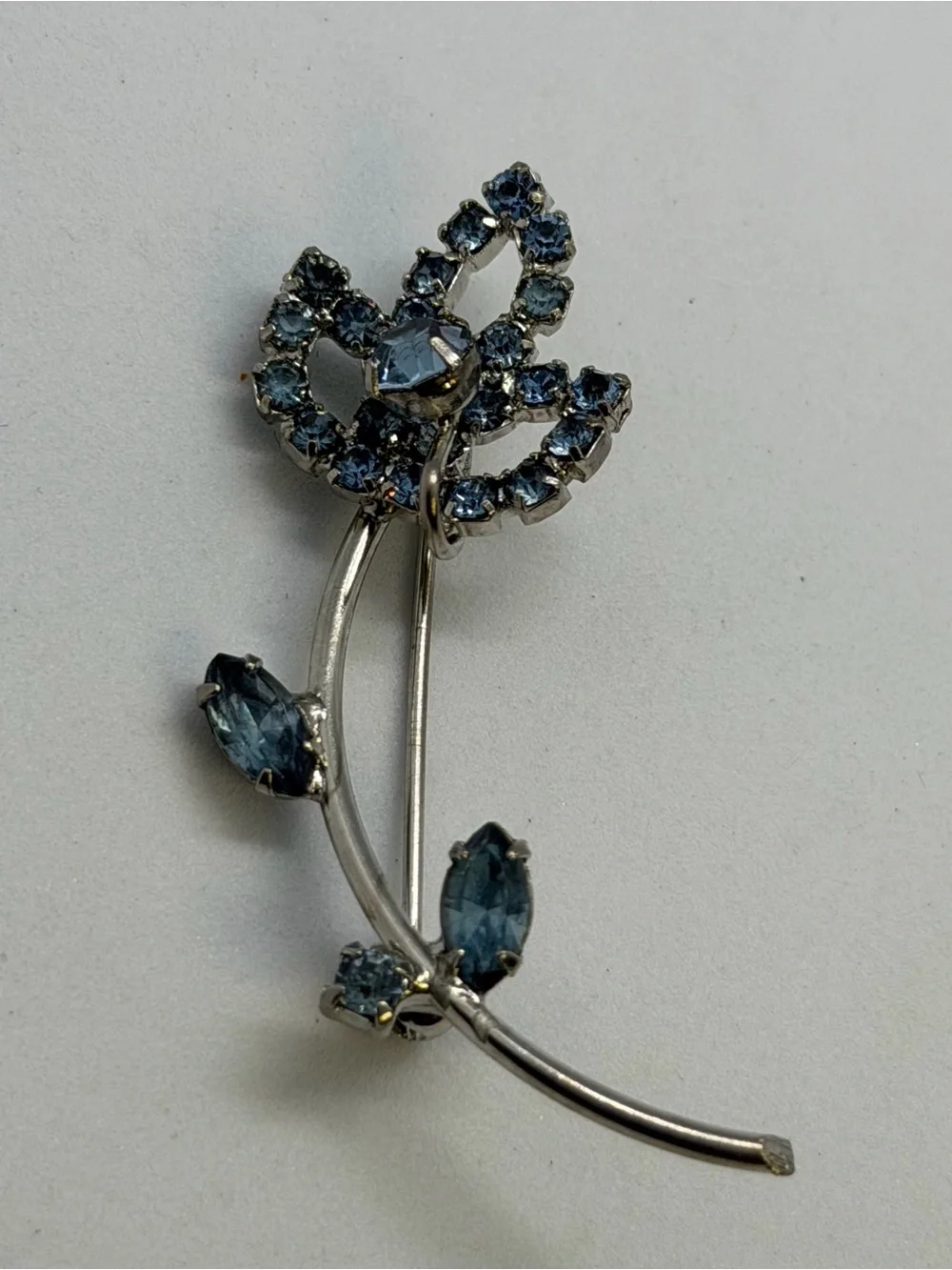 Vintage Elegant Blue Crystal Flower Brooch - Women Jewelry
